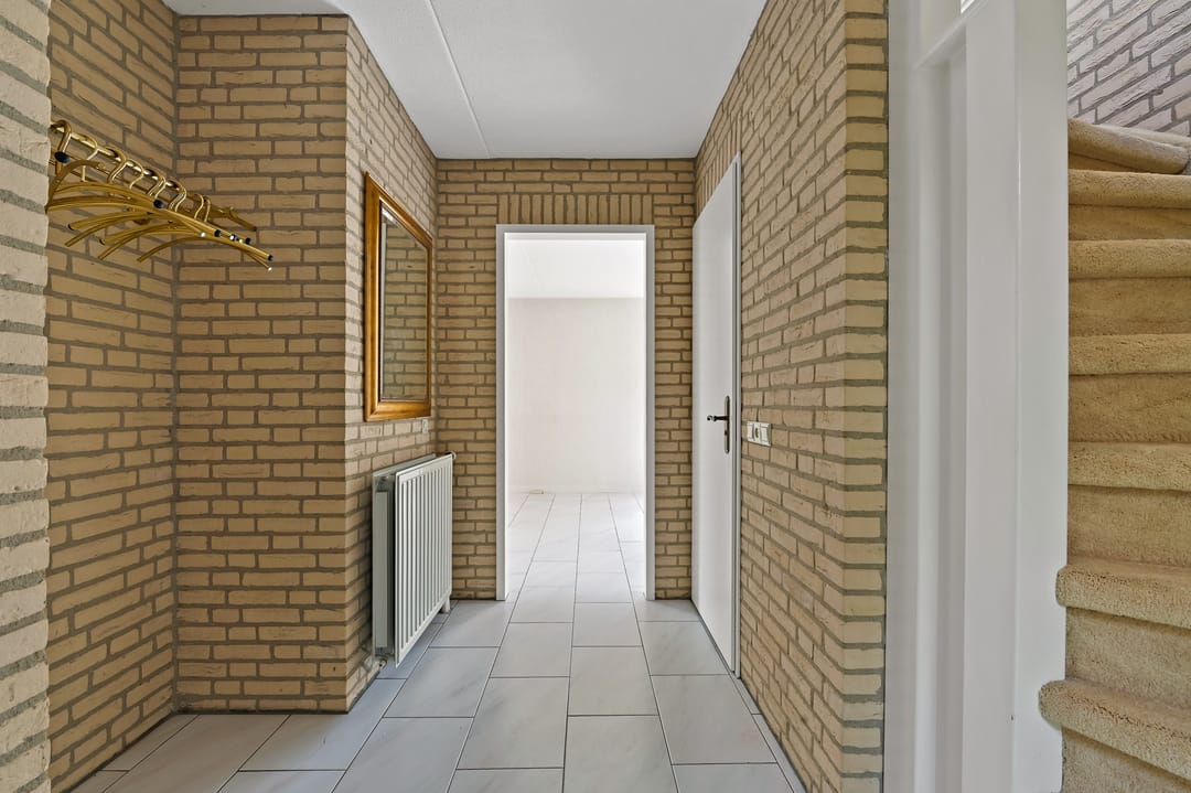 Foto 8 van Van Velzenstraat 9