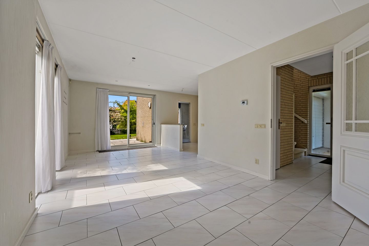 Foto 10 van Van Velzenstraat 9