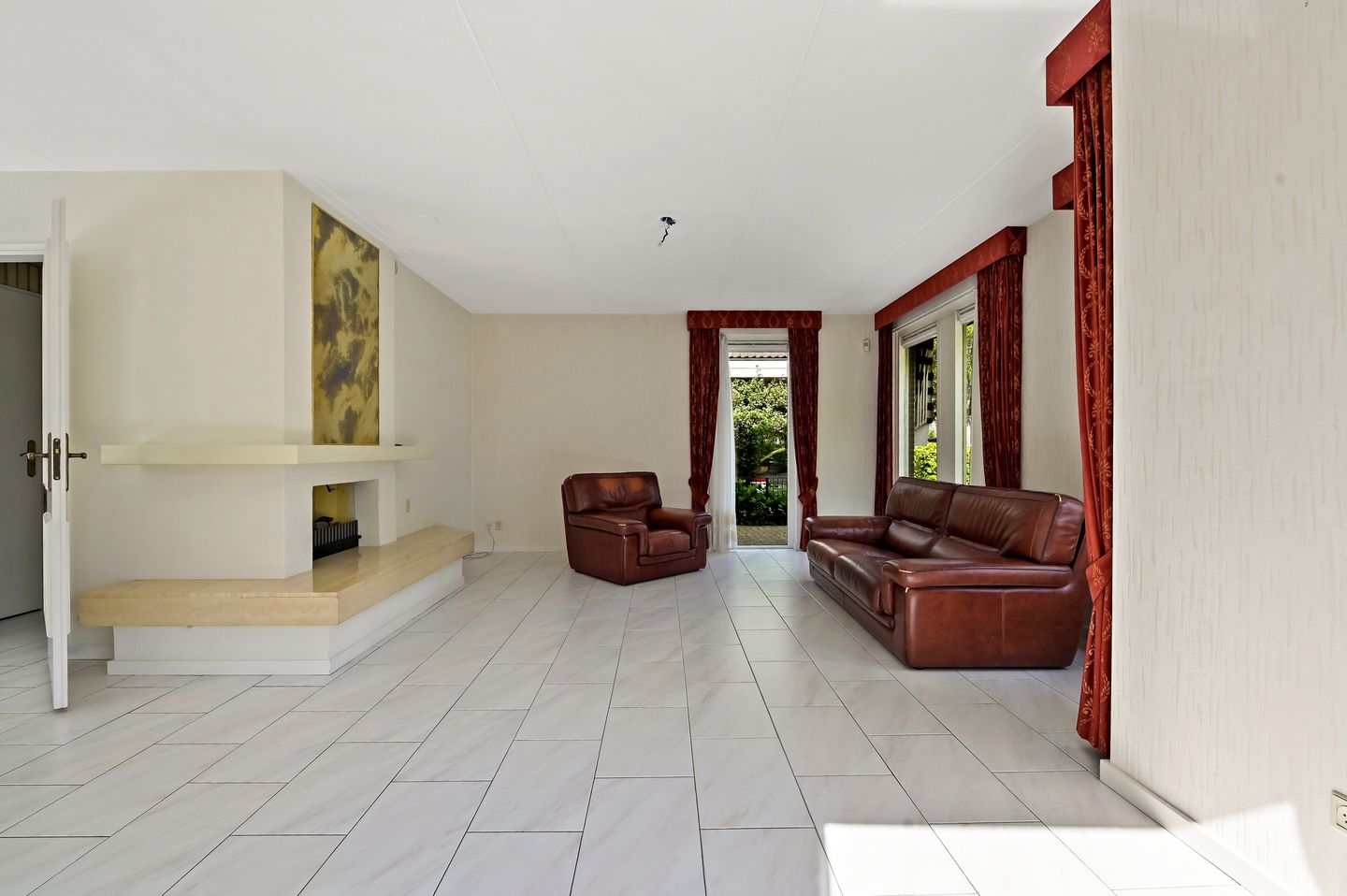 Foto 14 van Van Velzenstraat 9