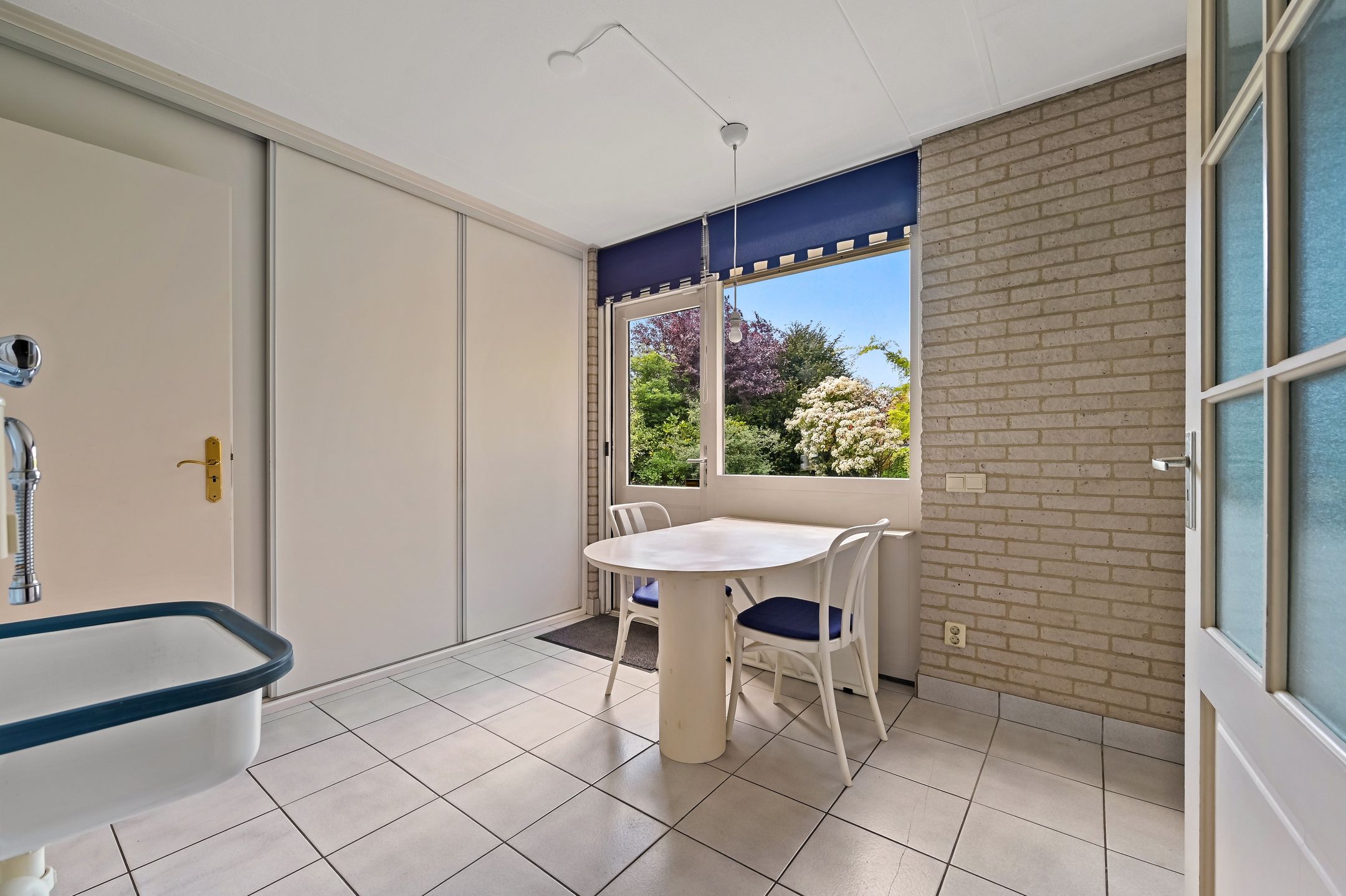 Foto 18 van Van Velzenstraat 9