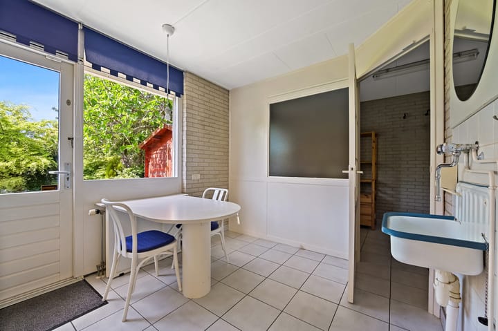 Foto 19 van Van Velzenstraat 9