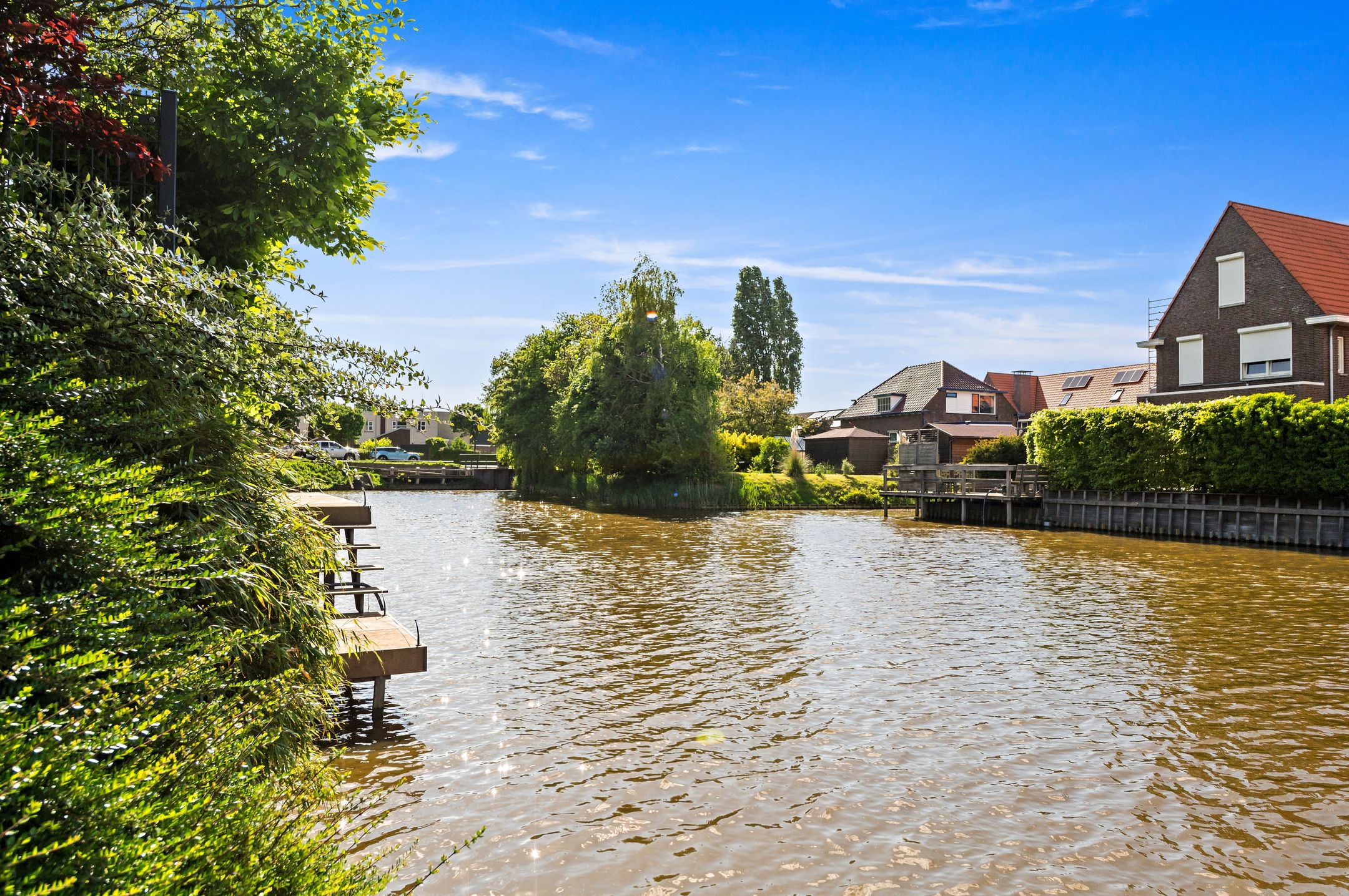 Foto 30 van Van Velzenstraat 9