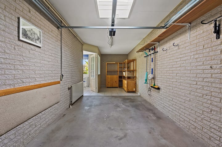 Foto 34 van Van Velzenstraat 9