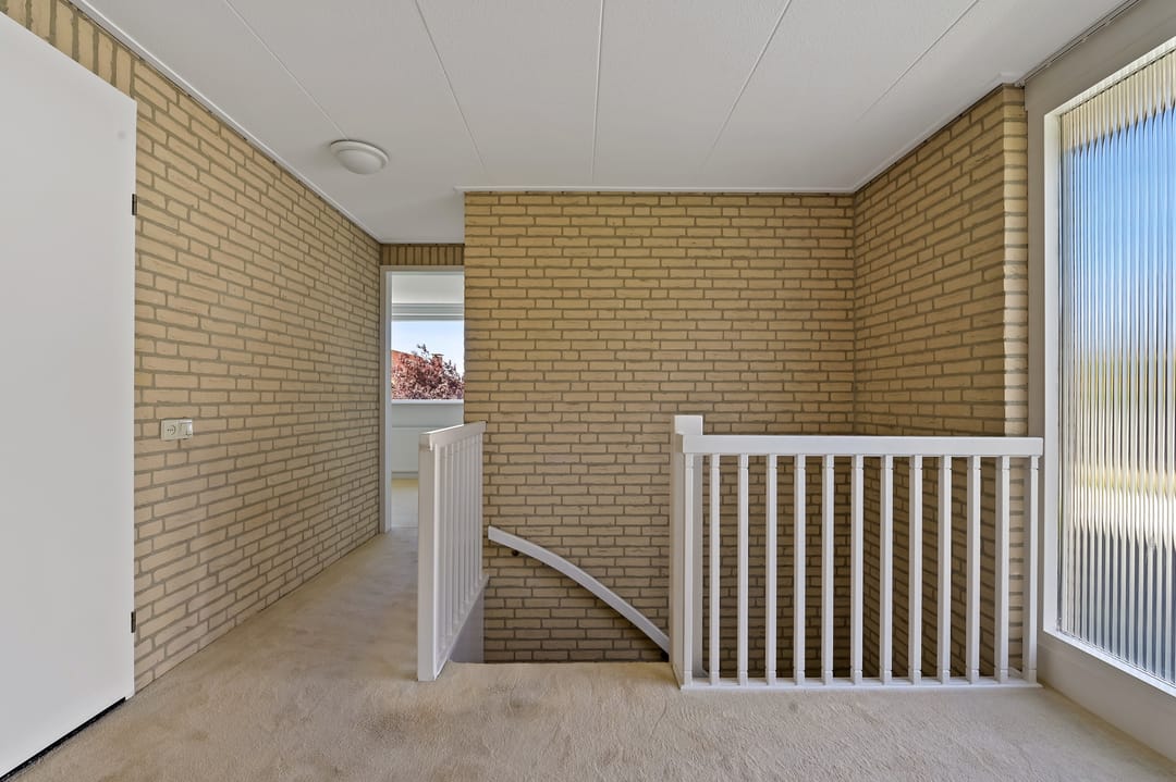 Foto 38 van Van Velzenstraat 9