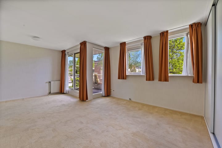 Foto 41 van Van Velzenstraat 9