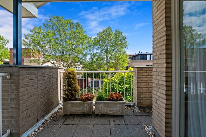 Foto 44 van Van Velzenstraat 9