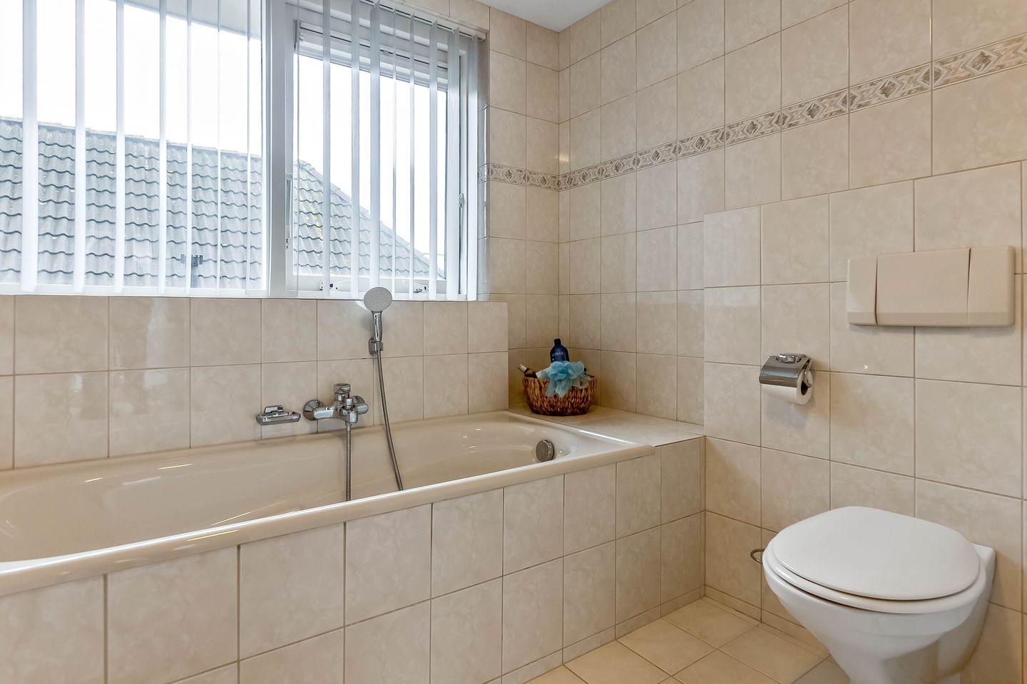 Foto 50 van Van Velzenstraat 9