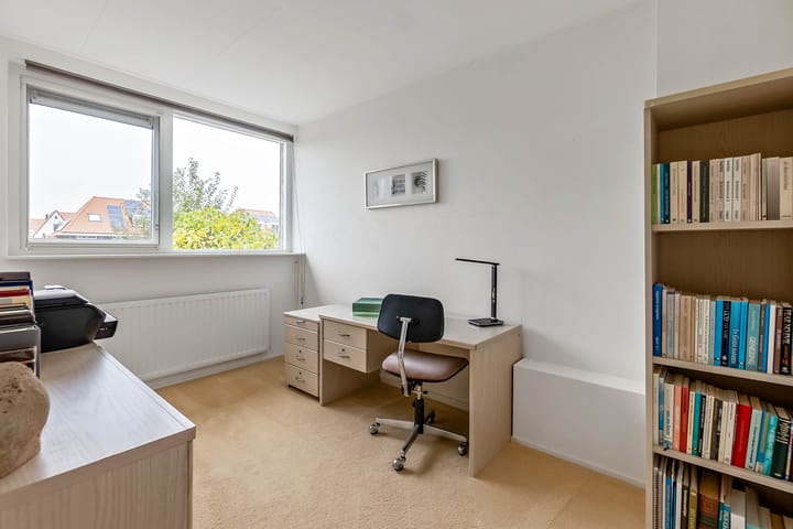 Foto 54 van Van Velzenstraat 9