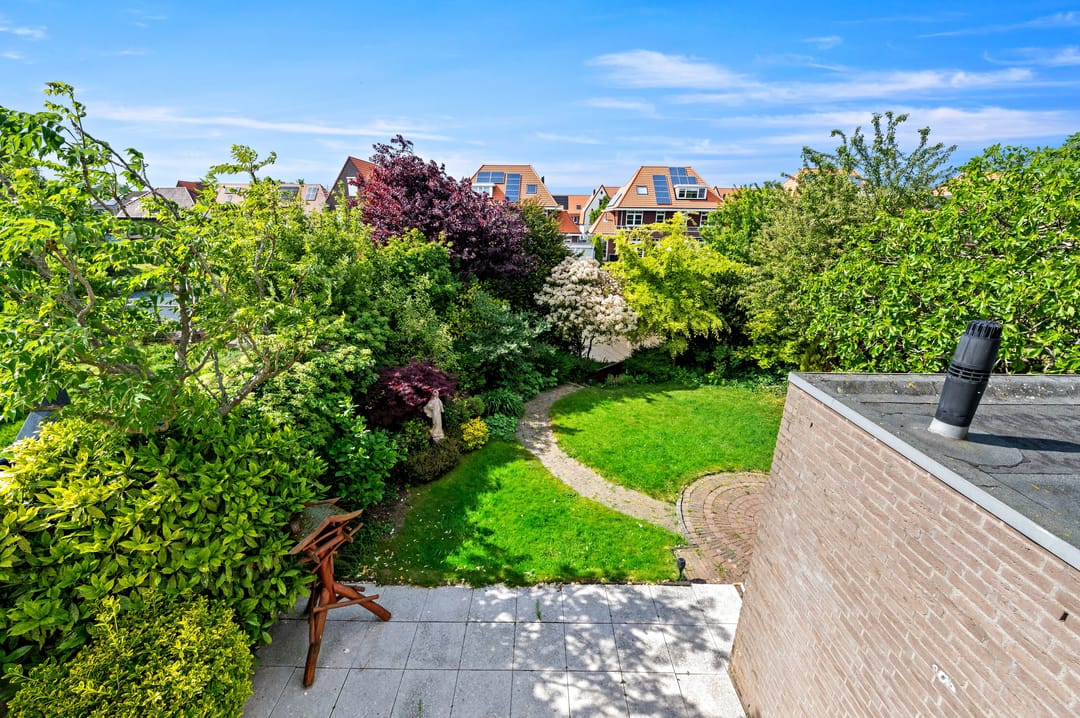 Foto 61 van Van Velzenstraat 9