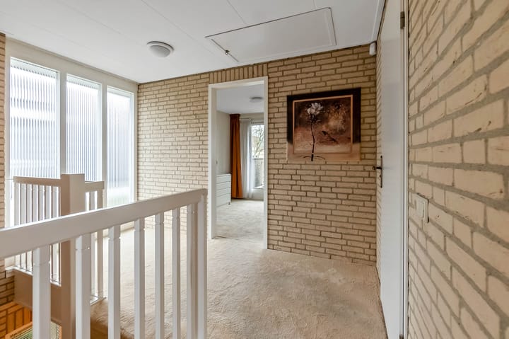 Foto 62 van Van Velzenstraat 9