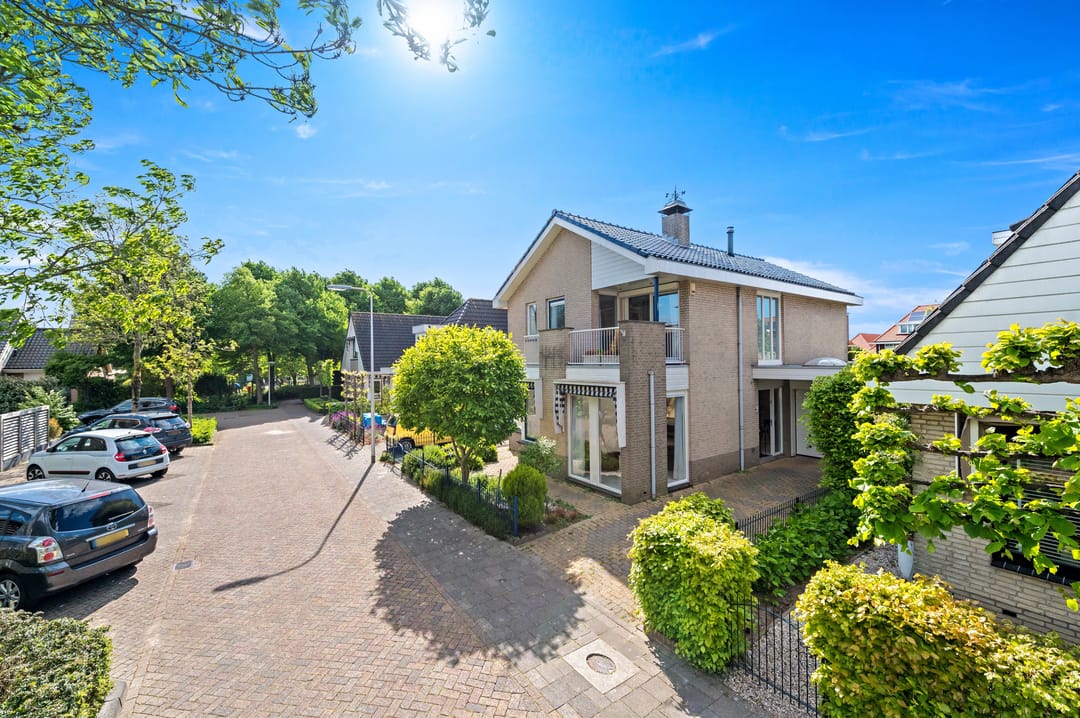 Foto 71 van Van Velzenstraat 9