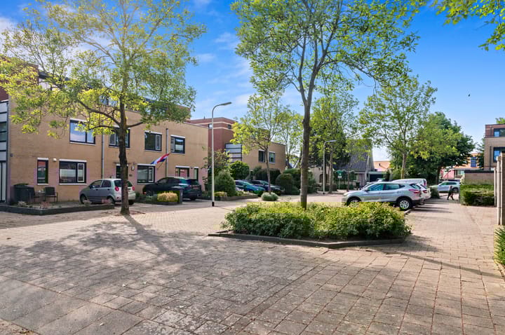 Foto 72 van Van Velzenstraat 9