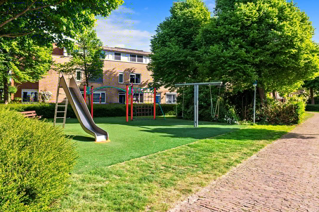 Foto 73 van Van Velzenstraat 9