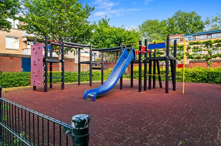 Foto 76 van Van Velzenstraat 9