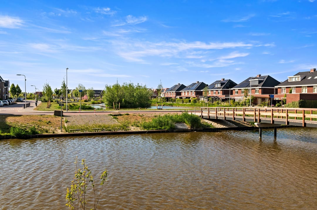 Foto 77 van Van Velzenstraat 9