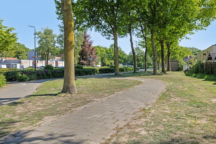 Photo 33 of Traverse 166