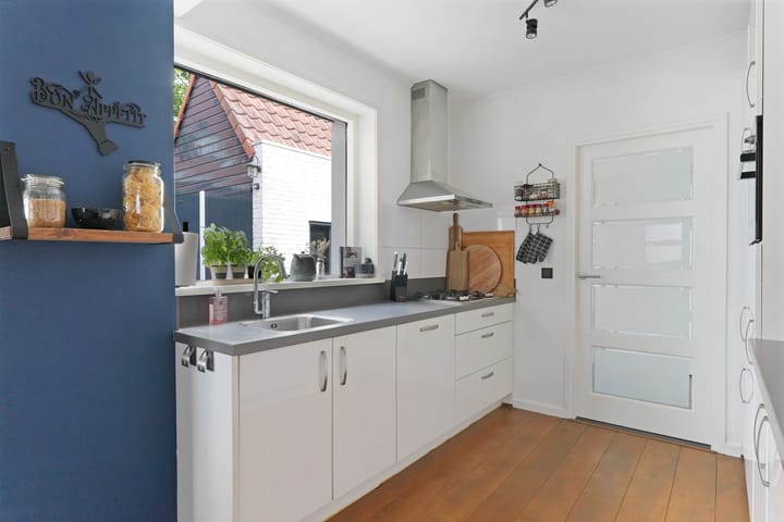 Foto 10 van Bloemenstraat 7