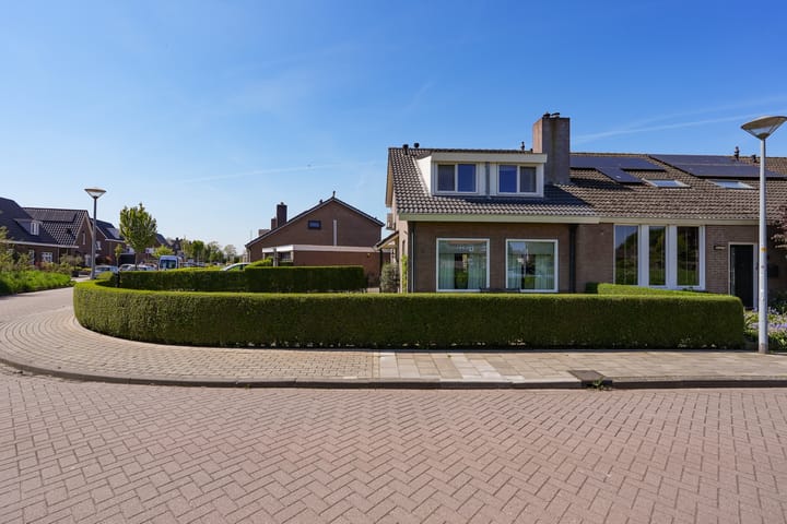 Foto 1 van Pastoor van Tielstraat 57