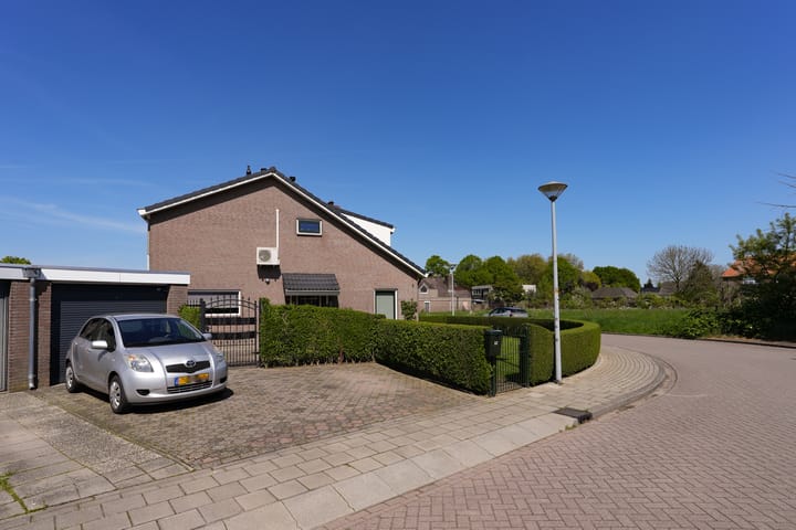 Foto 2 van Pastoor van Tielstraat 57