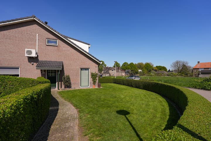 Foto 24 van Pastoor van Tielstraat 57