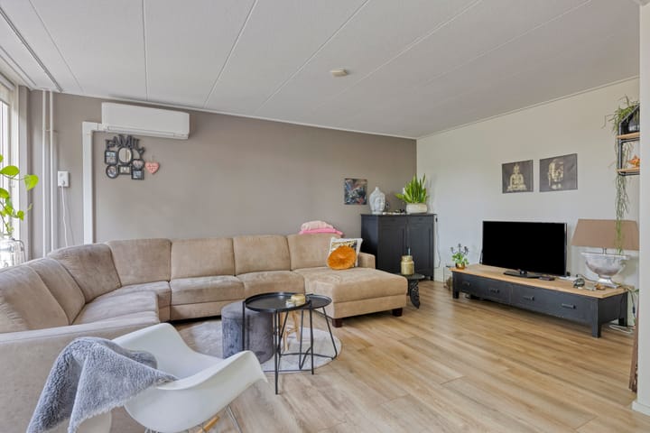 Photo 13 of Ds. Sannesstraat 96