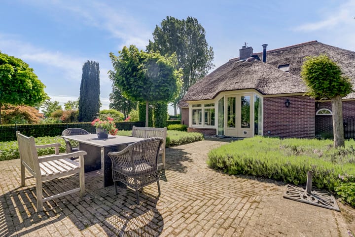 Photo 3 of Meermuidenseweg 7