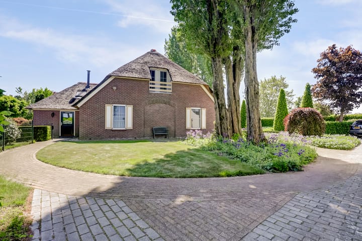 Photo 4 of Meermuidenseweg 7