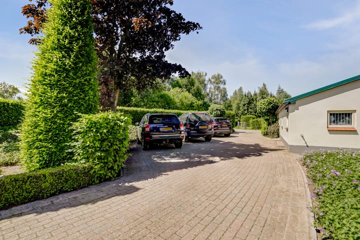 Photo 30 of Meermuidenseweg 7