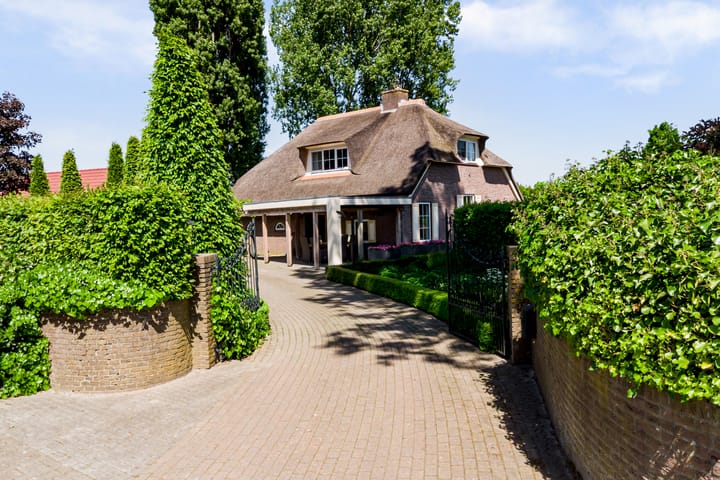 Photo 45 of Meermuidenseweg 7