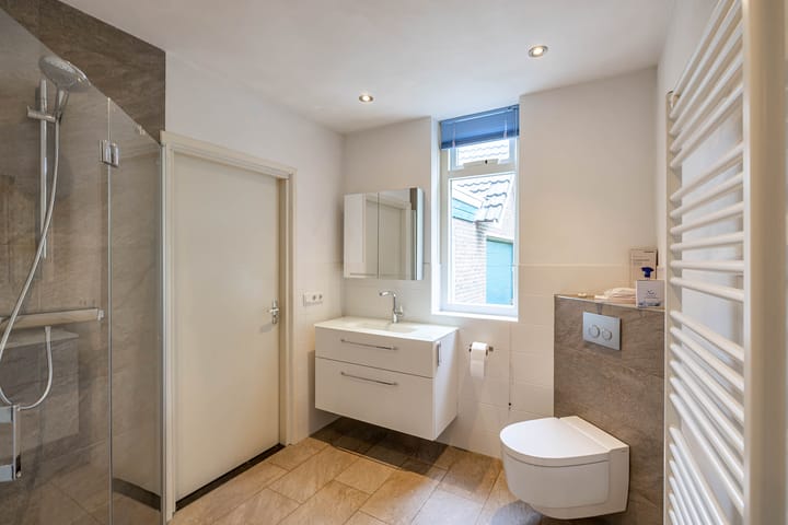 Foto 28 van Hoofdweg 6-A