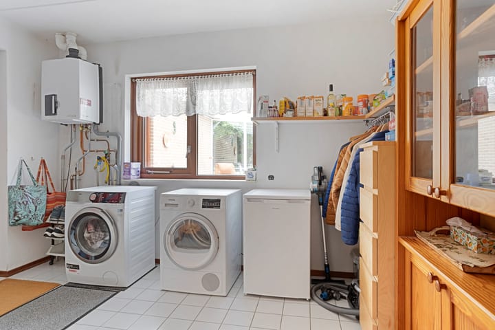 Foto 17 van Ambachtsweg 6