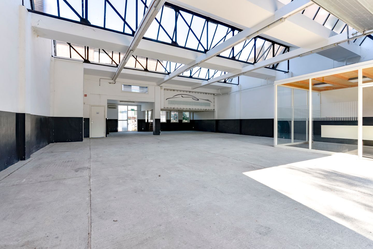 View photo 3 of Zeeburgerpad 17