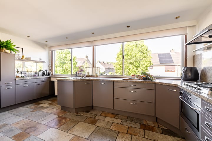 Foto 24 van Meeuwstraat 120