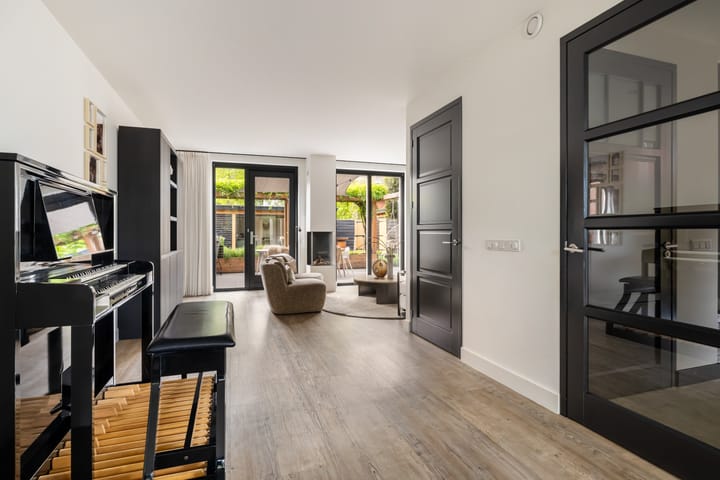 Foto 8 van Dorpsplein 10-E