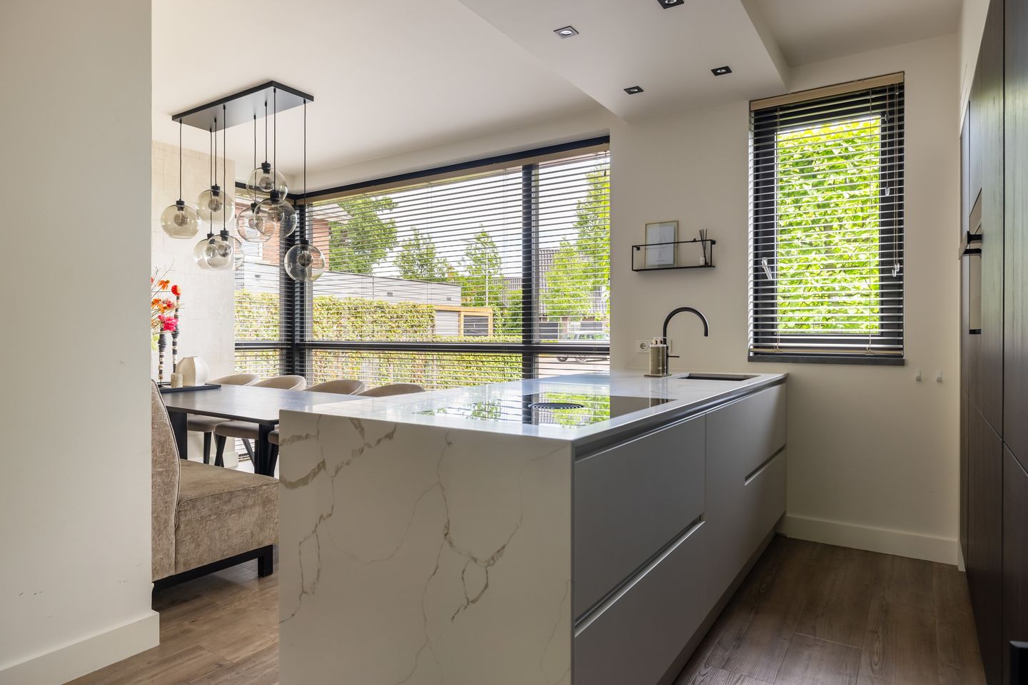 Foto 10 van Dorpsplein 10-E