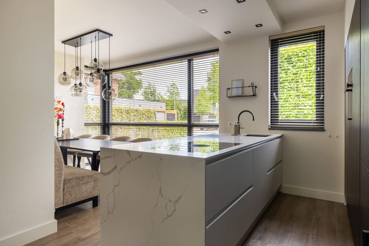 Foto 10 van Dorpsplein 10-E