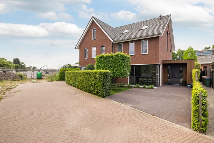 Foto 39 van Dorpsplein 10-E