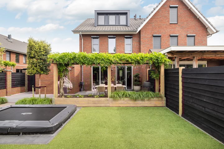 Foto 31 van Dorpsplein 10-E