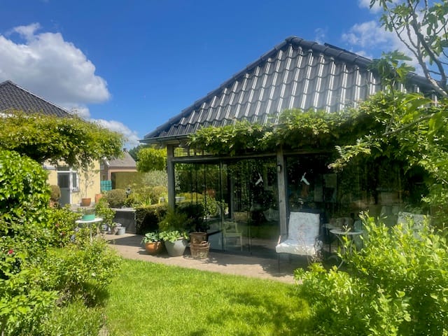 Foto 45 van Pastoor van Sonsbeeckstr 21