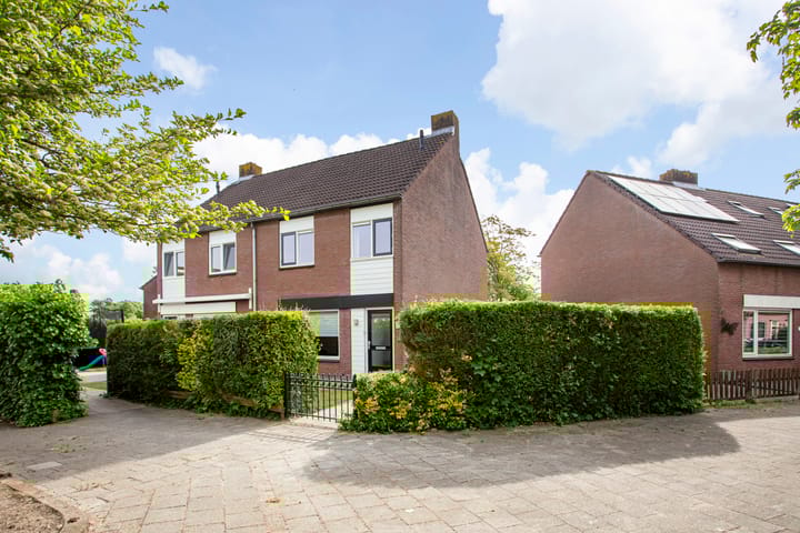 Foto 1 van Aardbeiengaard 2