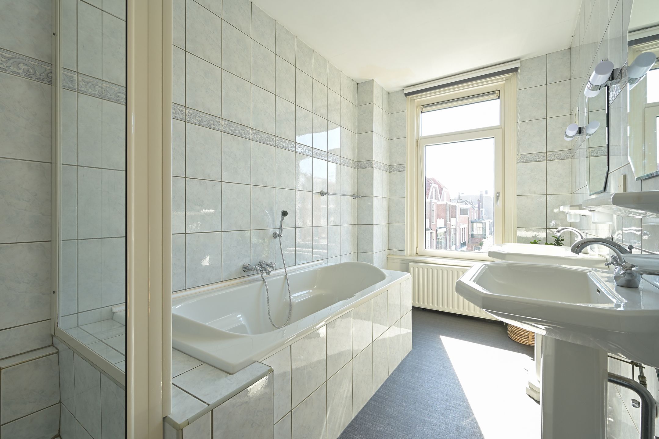 Photo 45 of Batjanstraat 16