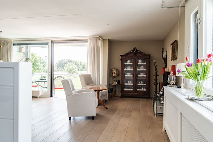 Foto 11 van L. Springerstraat 160