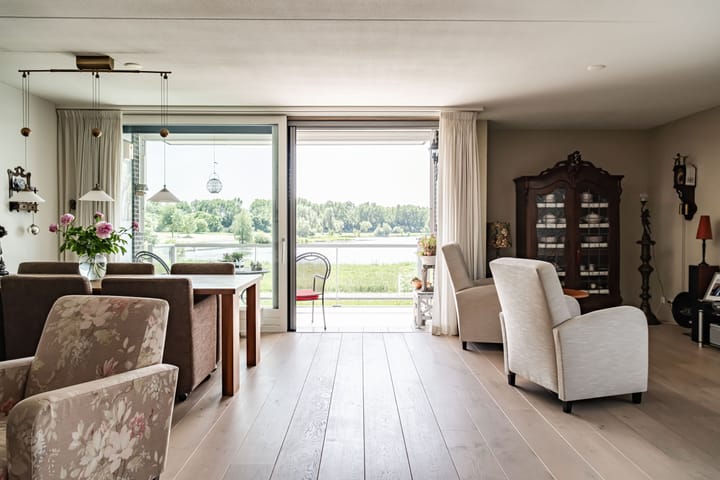 Foto 12 van L. Springerstraat 160