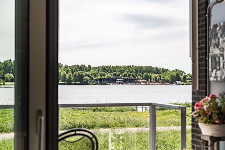 Foto 14 van L. Springerstraat 160