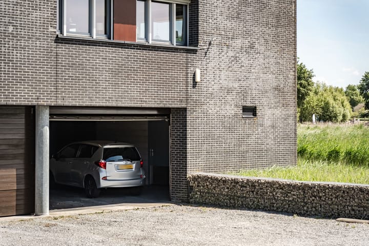 Foto 32 van L. Springerstraat 160