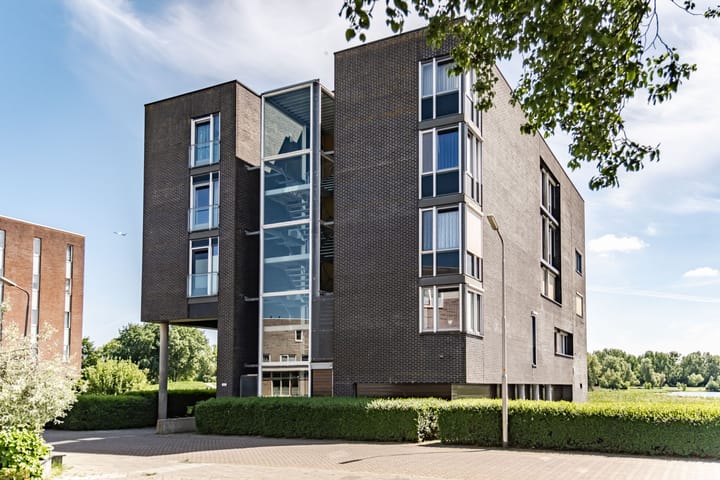 Foto 39 van L. Springerstraat 160