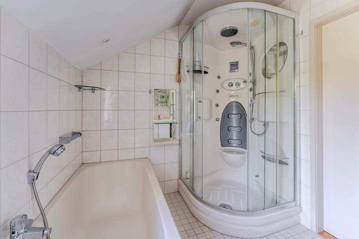 Foto 32 van Jachtopziener 1