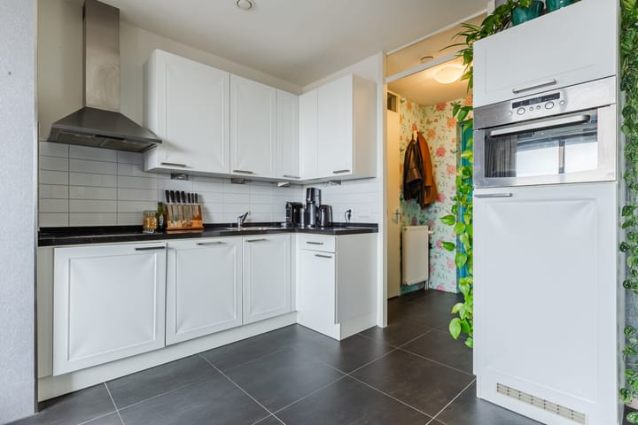 Photo 8 of Jan Evertsenstraat 571