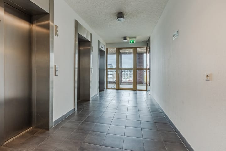 Photo 49 of Jan Evertsenstraat 571