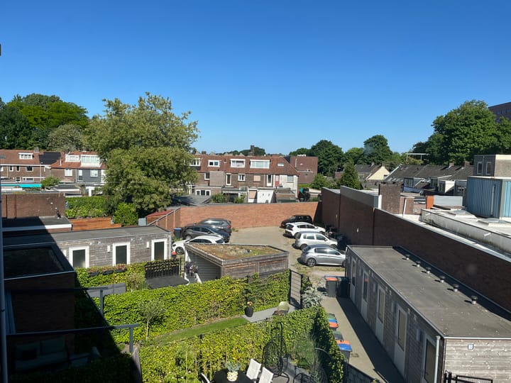 Photo 19 of Rozenstraat 94